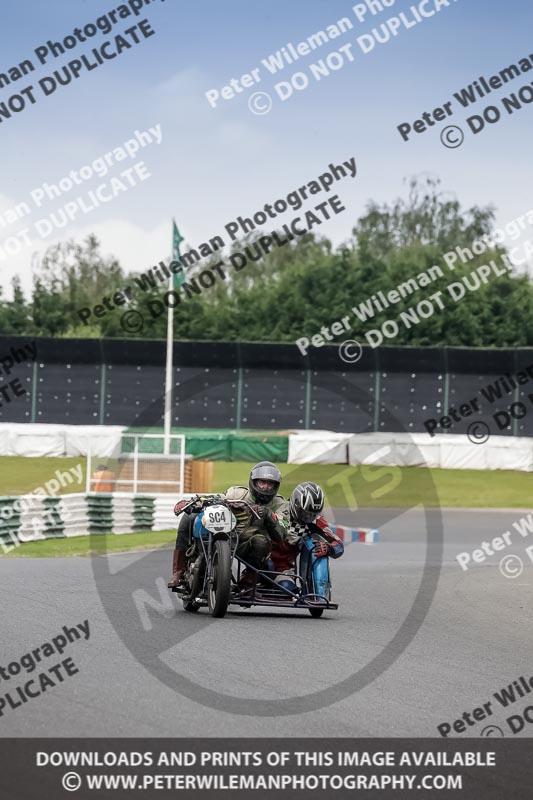 Vintage motorcycle club;eventdigitalimages;mallory park;mallory park trackday photographs;no limits trackdays;peter wileman photography;trackday digital images;trackday photos;vmcc festival 1000 bikes photographs
